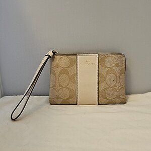 Coach Corner Zip Signature Wristlet Light Khaki
